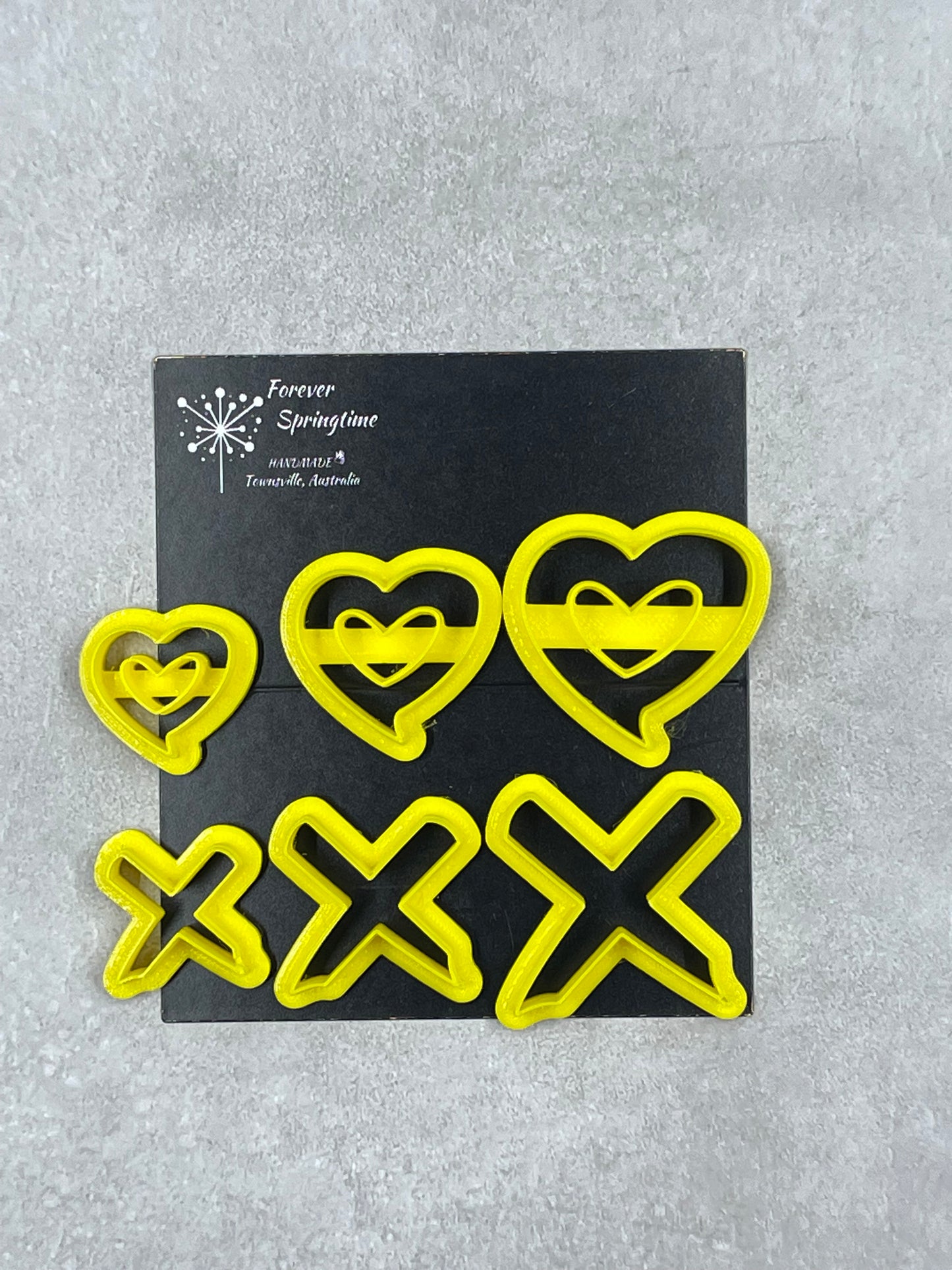 VALENTINE XO Kisses and Hugs Cutters (set of 6): Art, Baking, Craft